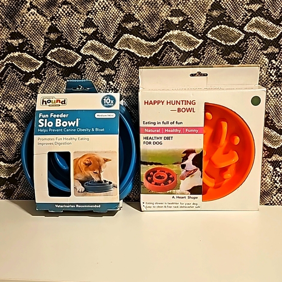 Two Dog Feeder Bowls, One Blue & One Orange - Picture 1 of 5